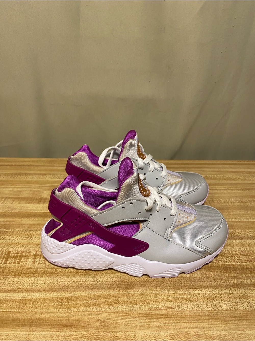 Nike Kids Huarache Run PS Pure Platinum Violet Frost Lifestyle Shoes Sz  1Y NWOT